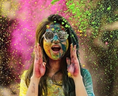 4 PRE HOLI SKIN CARE TIPS TO KEEP IN MIND BEFORE PLAYING WITH COLORS THIS FESTIVAL