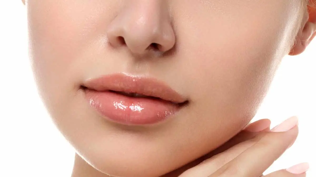 These Simple yet powerful Remedies will make your lips pink & plump, just like baby lips!